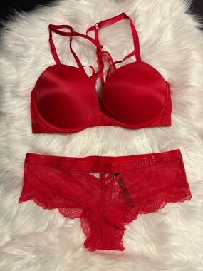 2 PC Victoria’s Secret Red lace very sexy logo Push-Up Bra and panty 34D/ M, XL